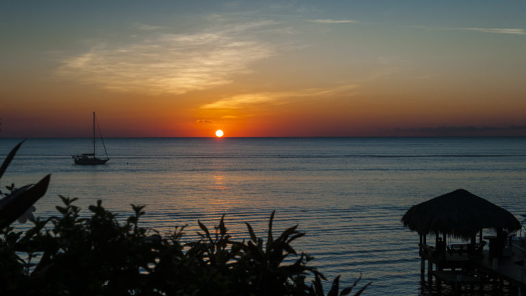 Turtle Beach – Turtle Beach Dive Resort, Roatan