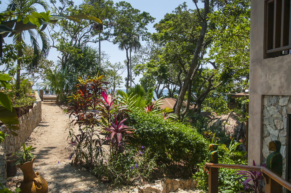 Turtle Villa | Turtle Beach Dive Resort Roatan